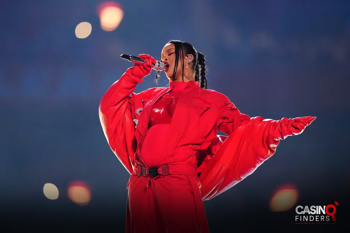 Performers: Rihanna Is Back To The Super Bowl Halftime Show Stage!
